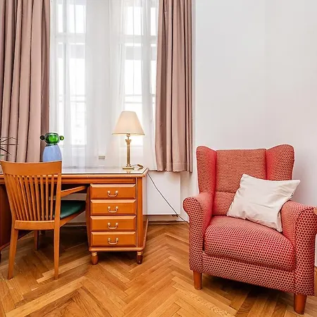 Apartman 2-bedroom With Quiet Courtyard View And Free Parking *
