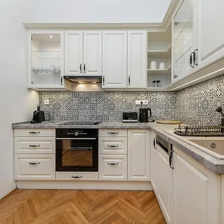 2-bedroom With Quiet Courtyard View And Free Parking Apartman Prága