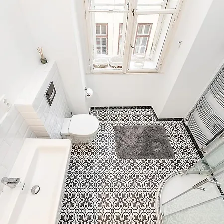 Apartament 2-bedroom With Quiet Courtyard View And Free Parking