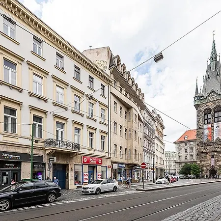 2-bedroom With Quiet Courtyard View And Free Parking Prága